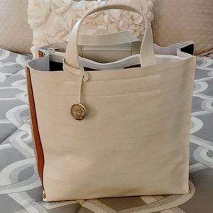 furla divide it tote